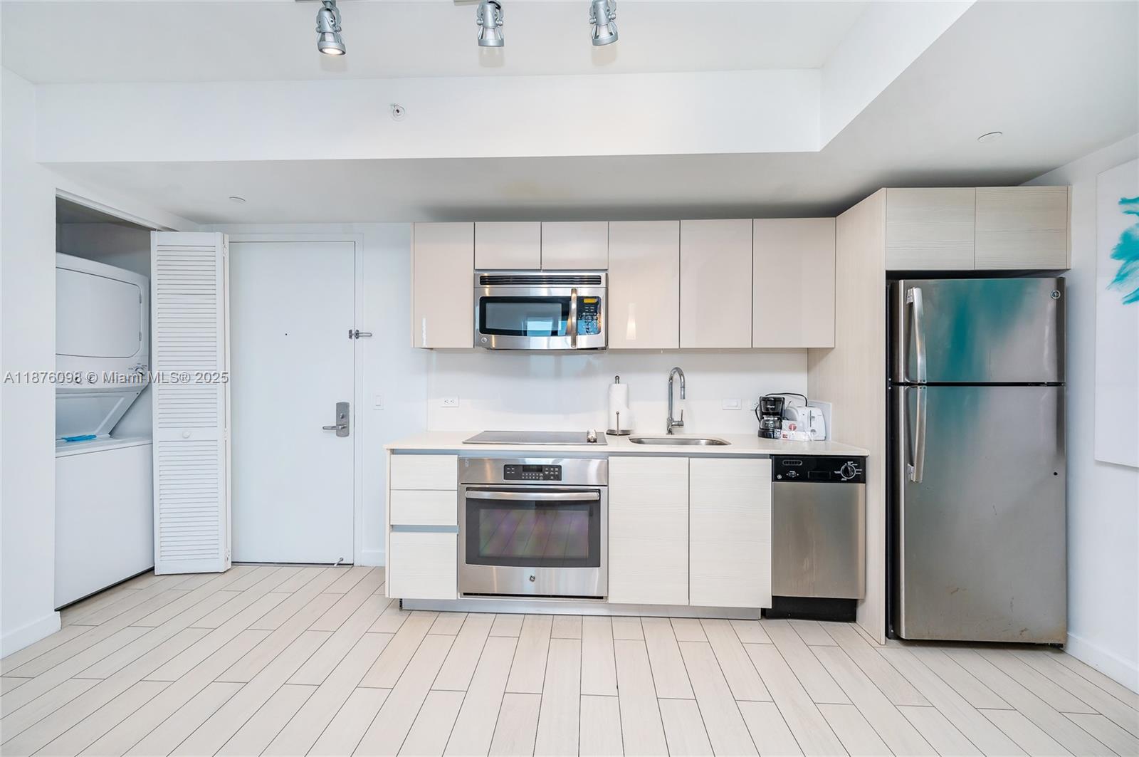 Photo of 2602 Hallandale Beach blvd  #R1607, Hallandale Beach, Florida, 33009 - 