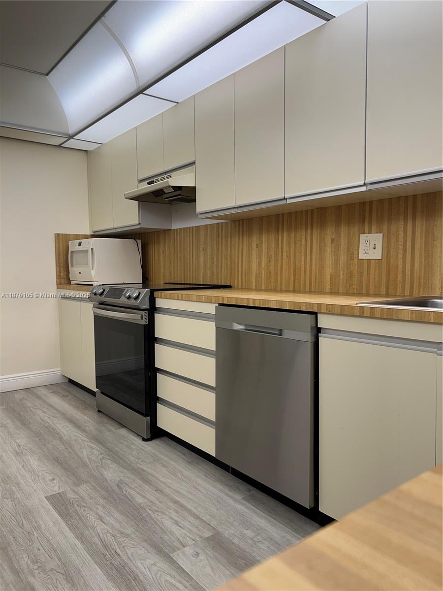 Photo of 2500 Parkview Dr  #1214, Hallandale Beach, Florida, 33009 - 