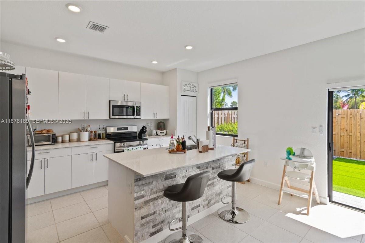 13378 3 / 3 1820 sq. ft. $ 2026-06-29 0 Photo