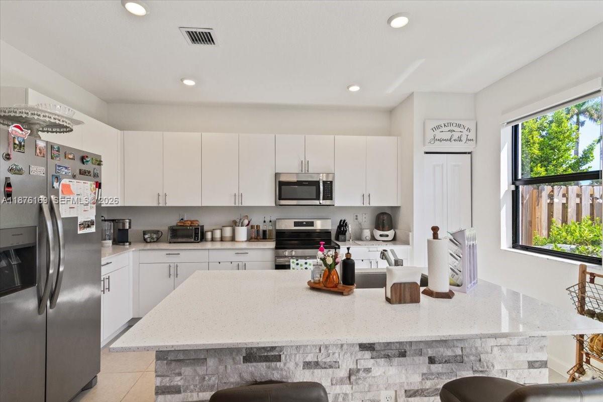 13378 3 / 3 1820 sq. ft. $ 2026-06-29 0 Photo