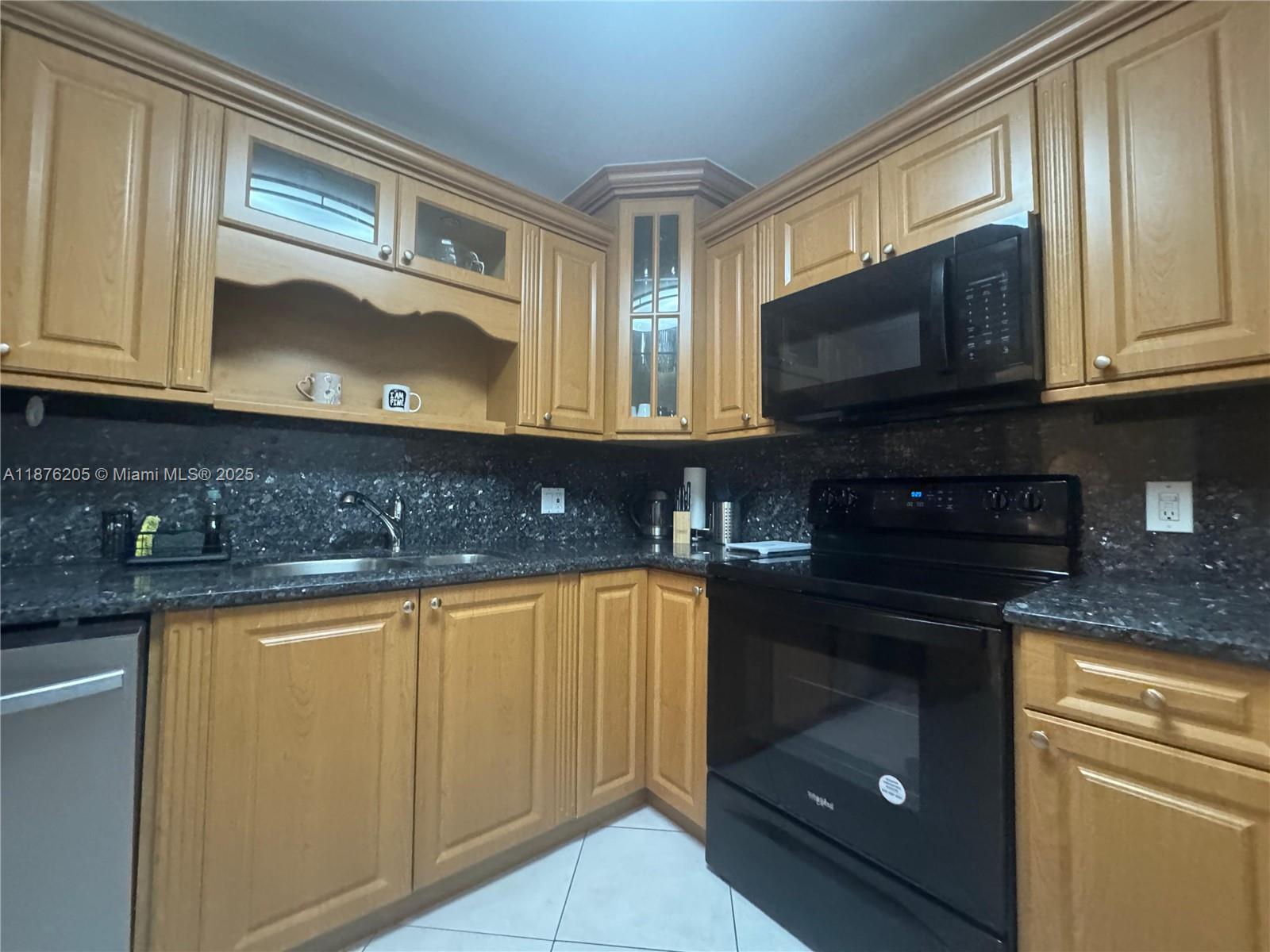 Photo of 3800 Ocean Dr  #525, Hollywood, Florida, 33019 - 