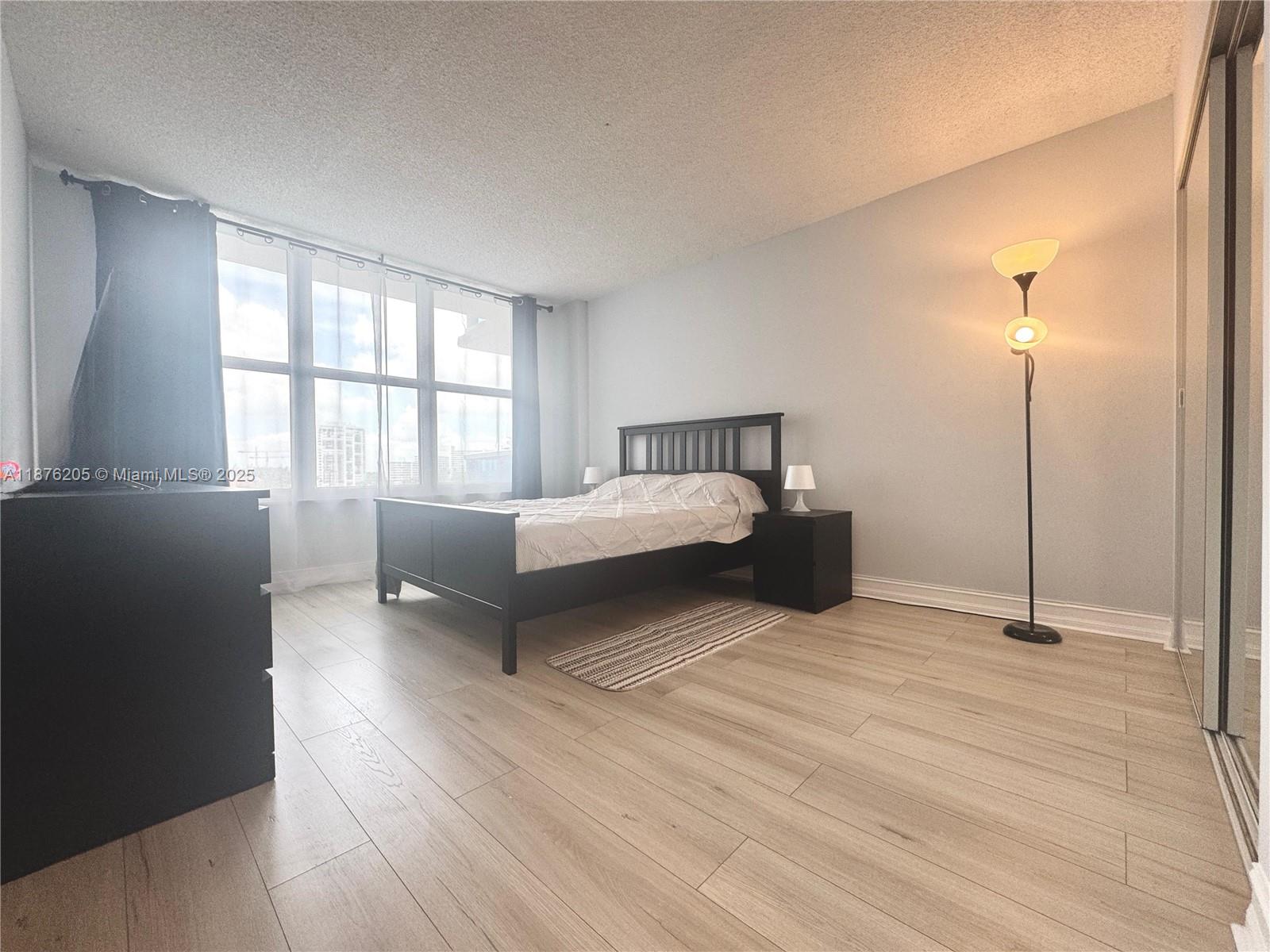Photo of 3800 Ocean Dr  #525, Hollywood, Florida, 33019 - 