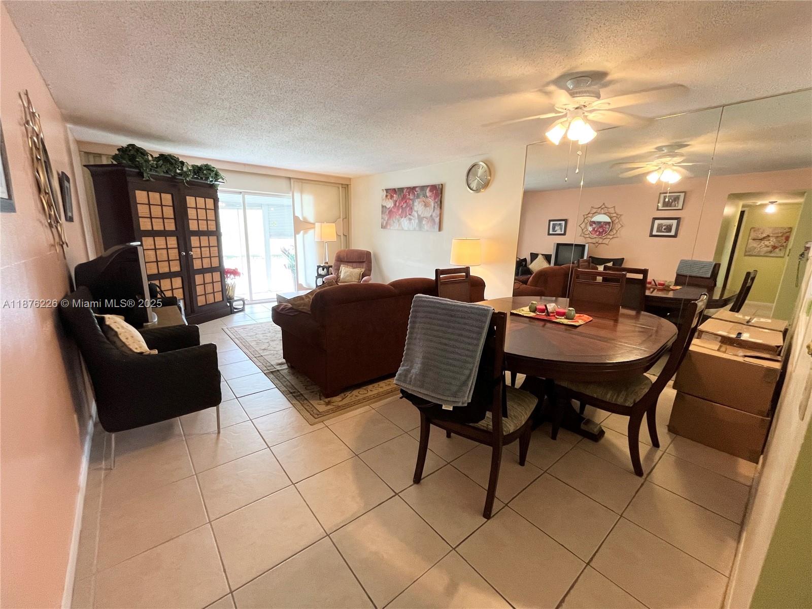 310 2 / 2 992 sq. ft. $ 2025-09-10 0 Photo