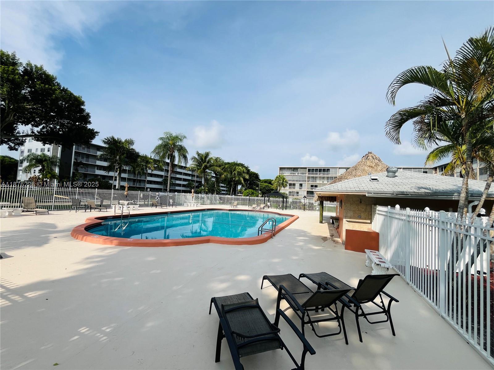 310 2 / 2 992 sq. ft. $ 2025-09-10 0 Photo
