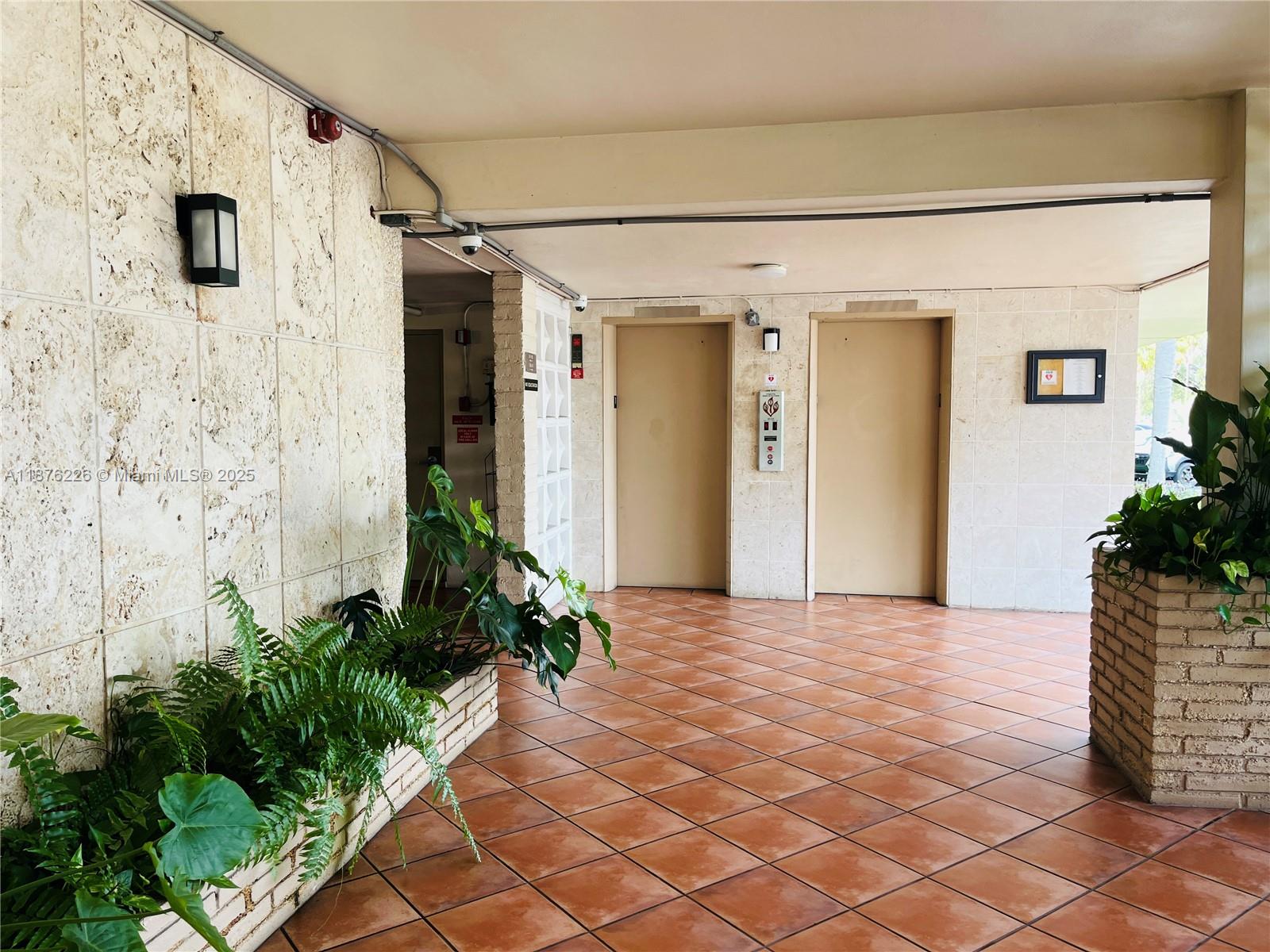 310 2 / 2 992 sq. ft. $ 2025-09-10 0 Photo