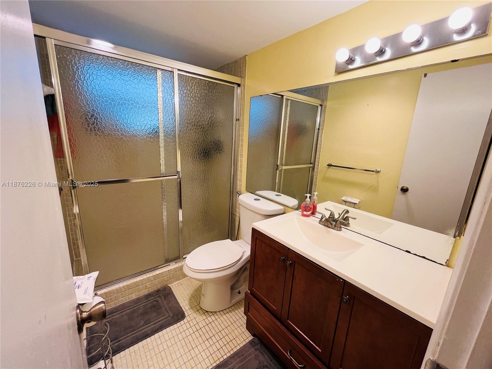 310 2 / 2 992 sq. ft. $ 2025-09-10 0 Photo