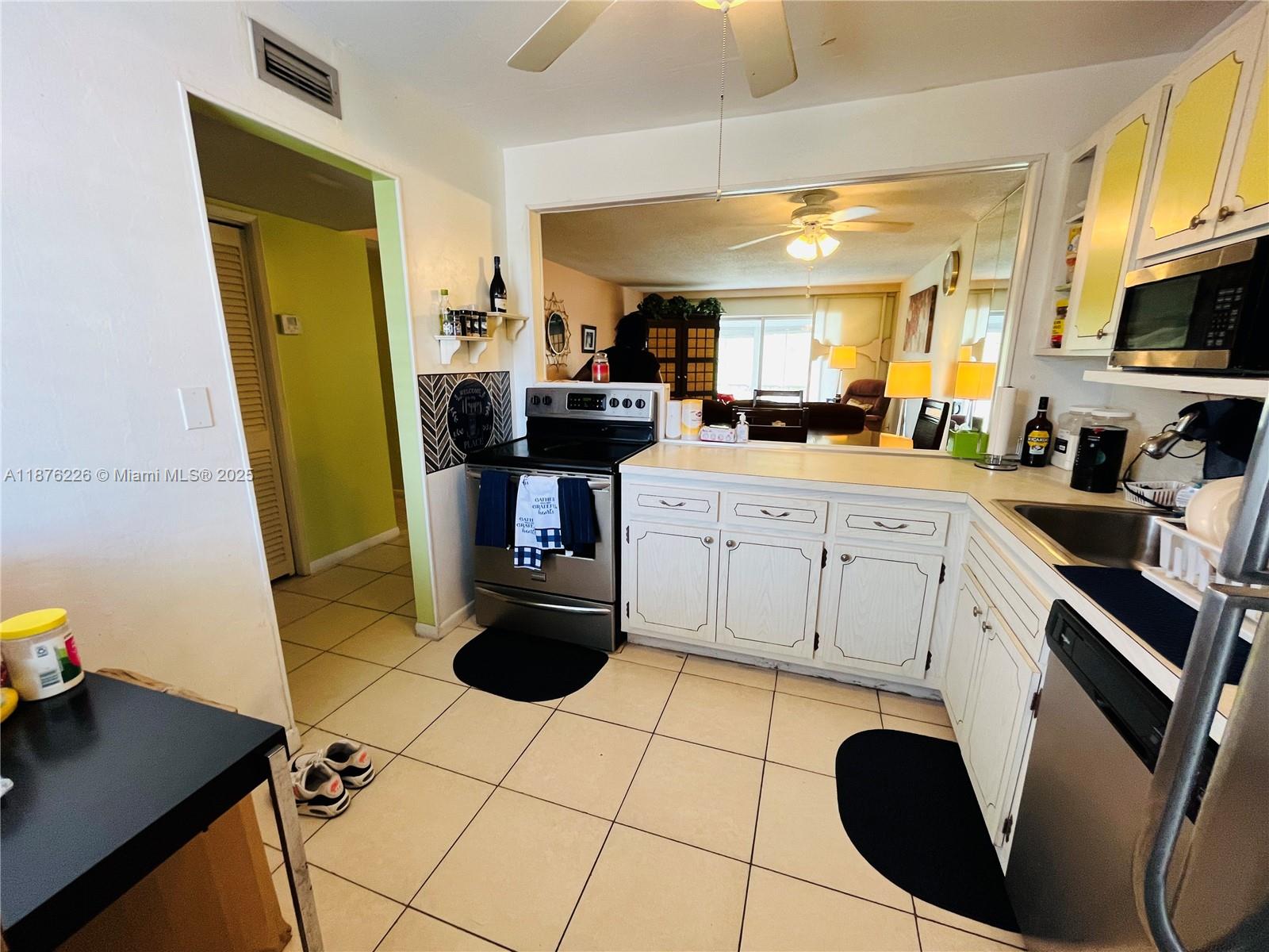 310 2 / 2 992 sq. ft. $ 2025-09-10 0 Photo