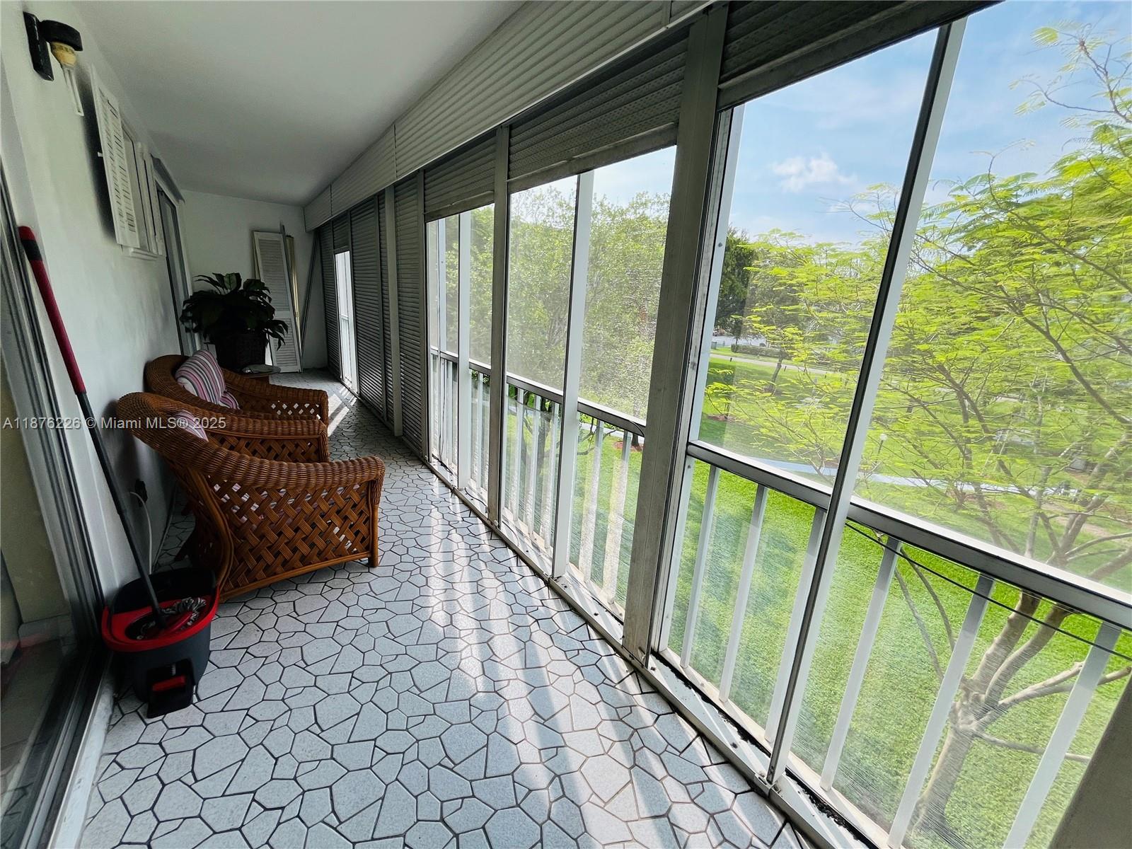 310 2 / 2 992 sq. ft. $ 2025-09-10 0 Photo