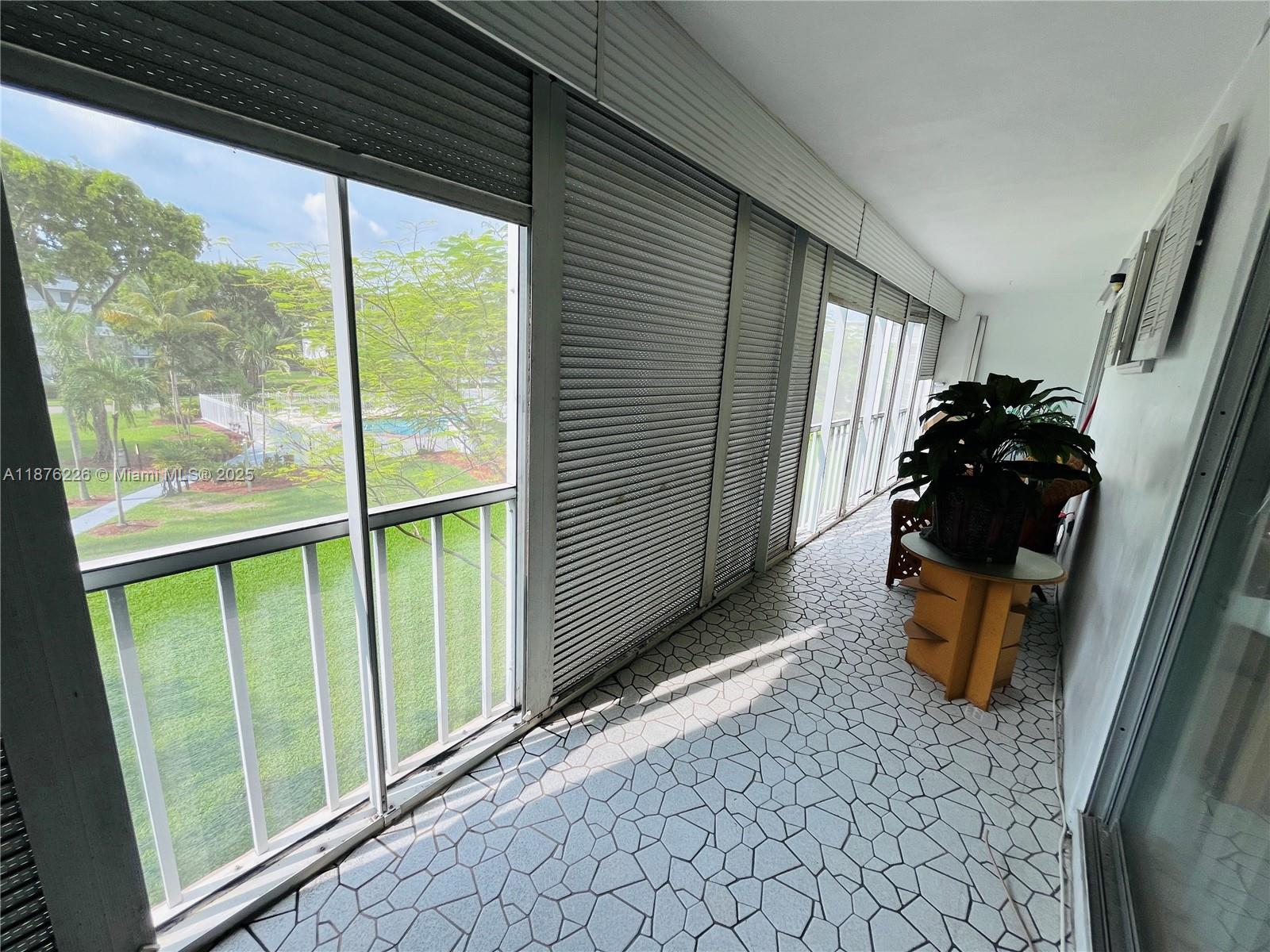 310 2 / 2 992 sq. ft. $ 2025-09-10 0 Photo