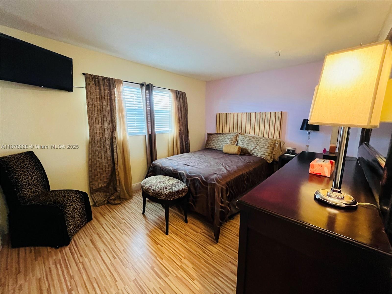 310 2 / 2 992 sq. ft. $ 2025-09-10 0 Photo