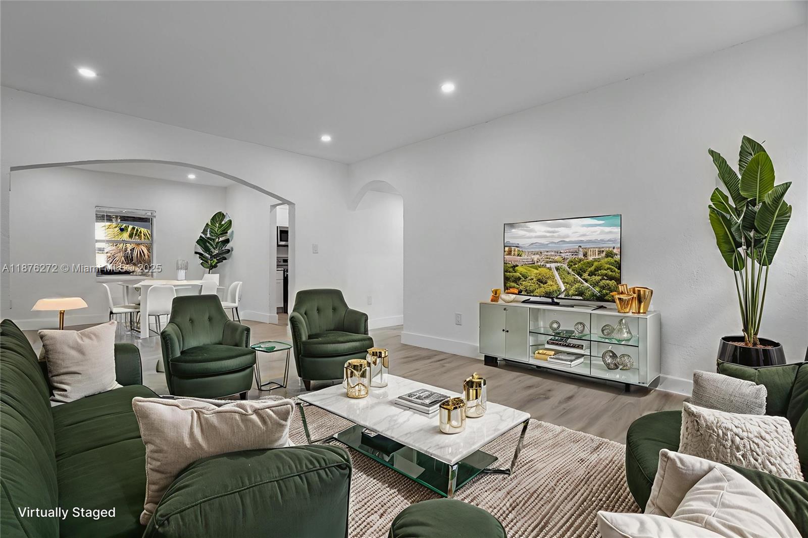   /  2033 sq. ft. $ 2025-09-10 0 Photo