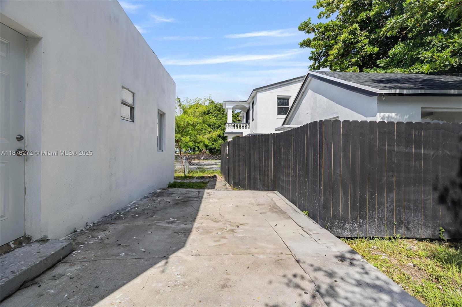   /  2033 sq. ft. $ 2025-09-10 0 Photo