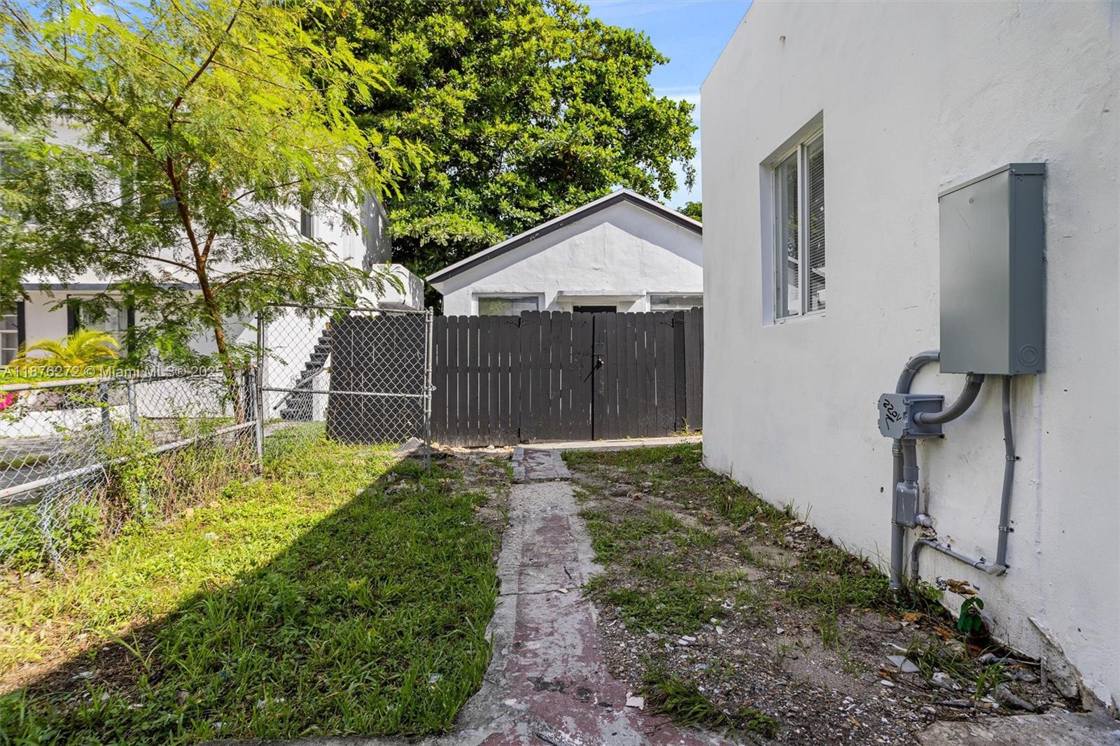   /  2033 sq. ft. $ 2025-09-10 0 Photo