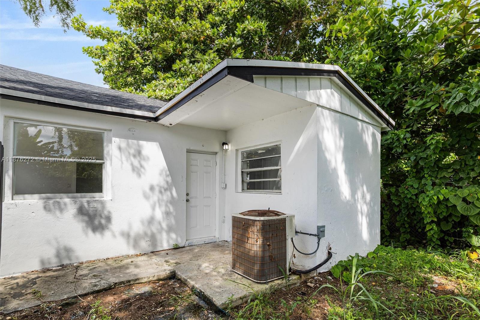   /  2033 sq. ft. $ 2025-09-10 0 Photo