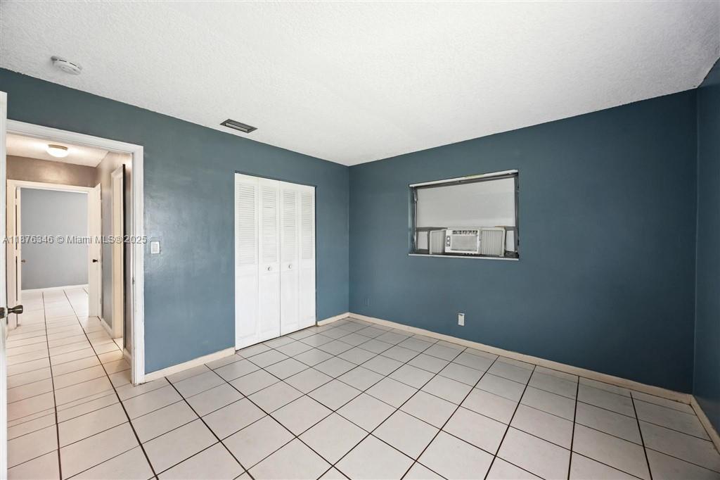   /  2307 sq. ft. $ 2025-09-10 0 Photo