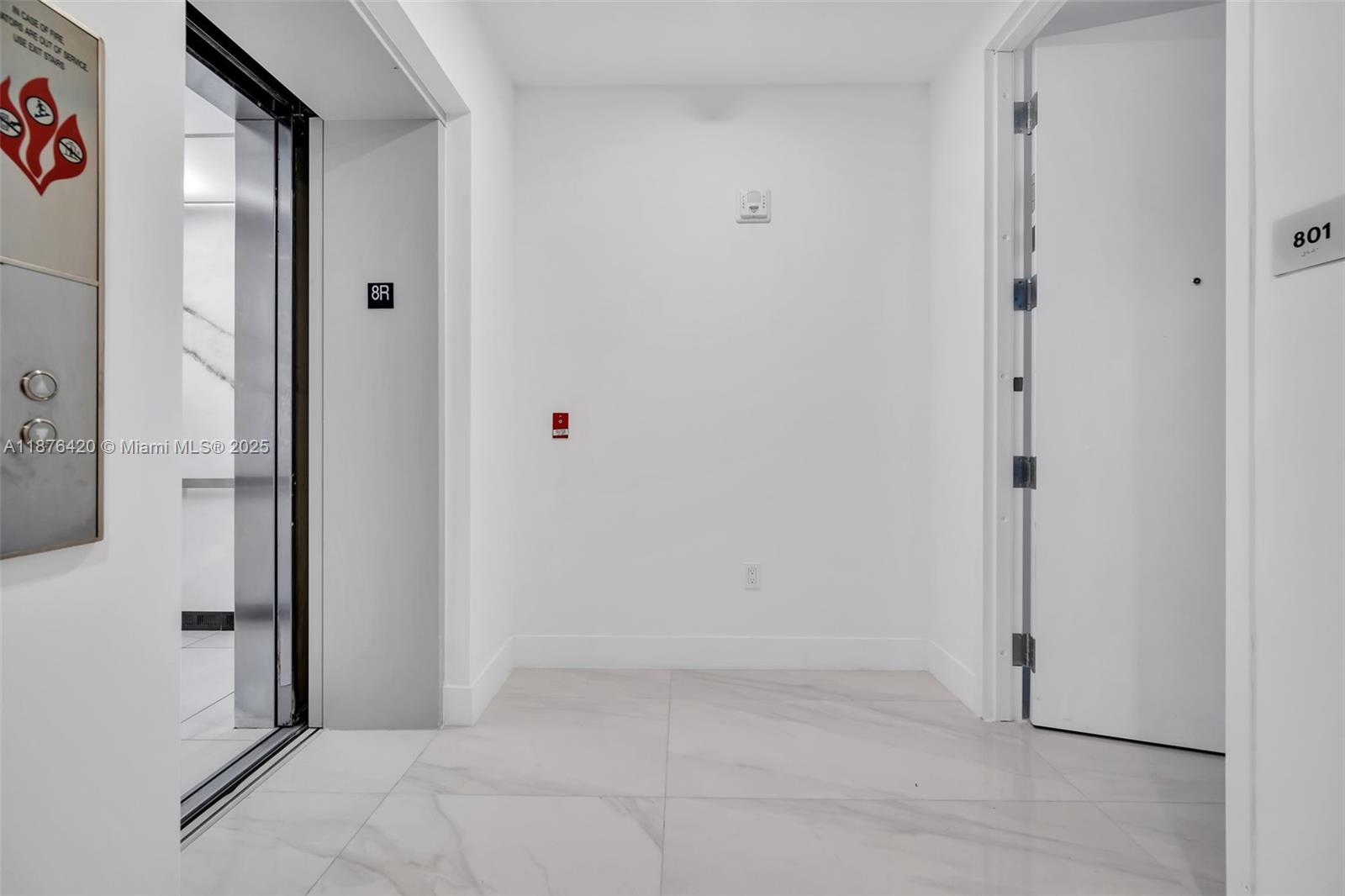 801 3 / 4 2100 sq. ft. $ 2025-09-10 0 Photo