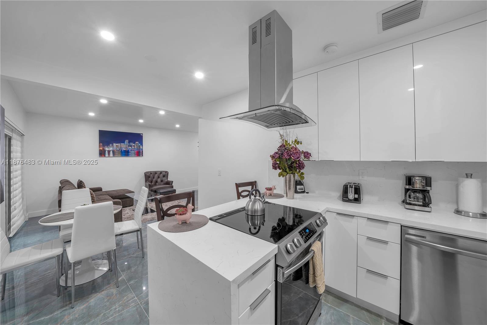 See details / 1460 sq. ft. $ 2025-09-10 0 Photo
