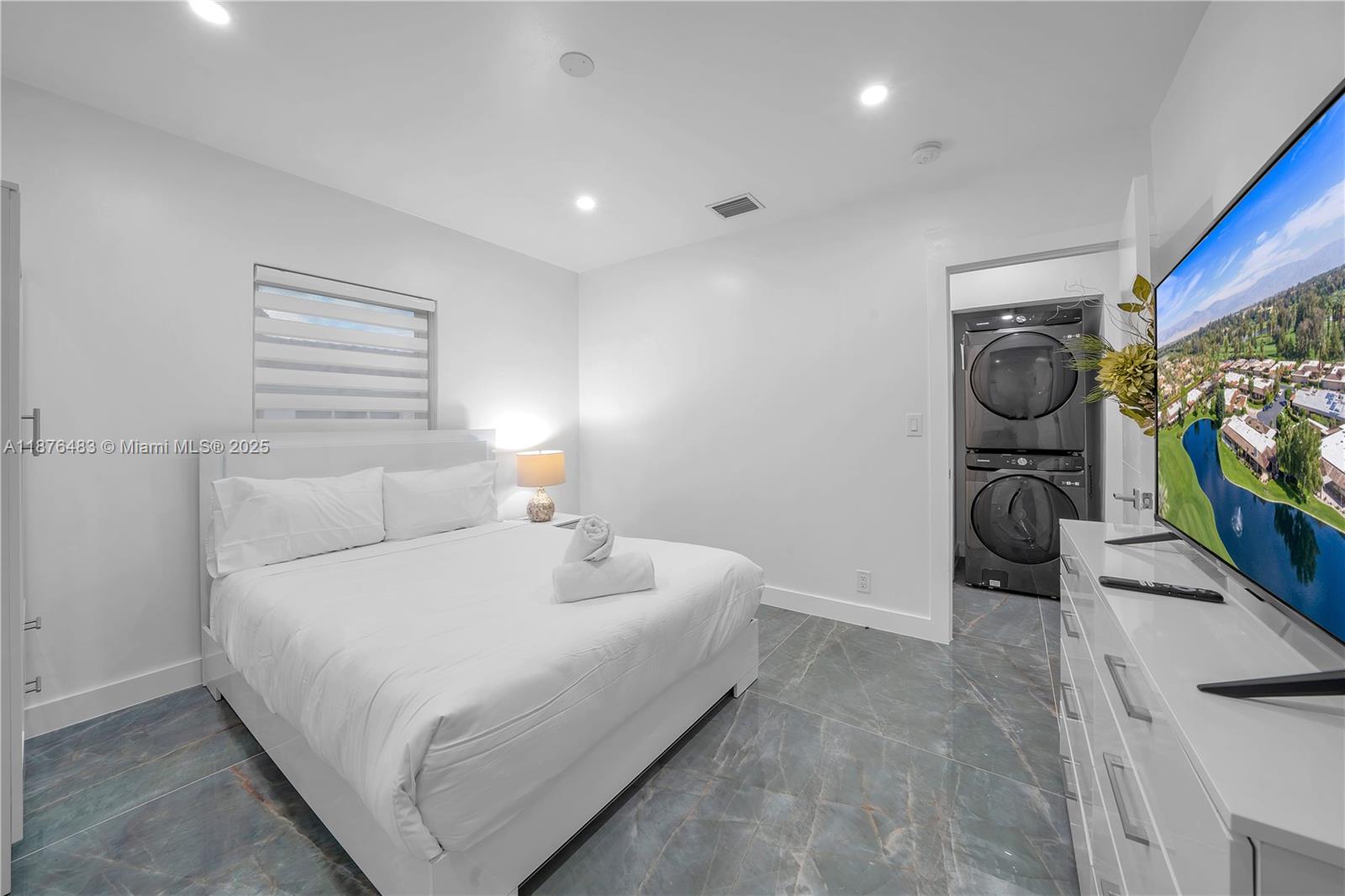 See details / 1460 sq. ft. $ 2025-09-10 0 Photo