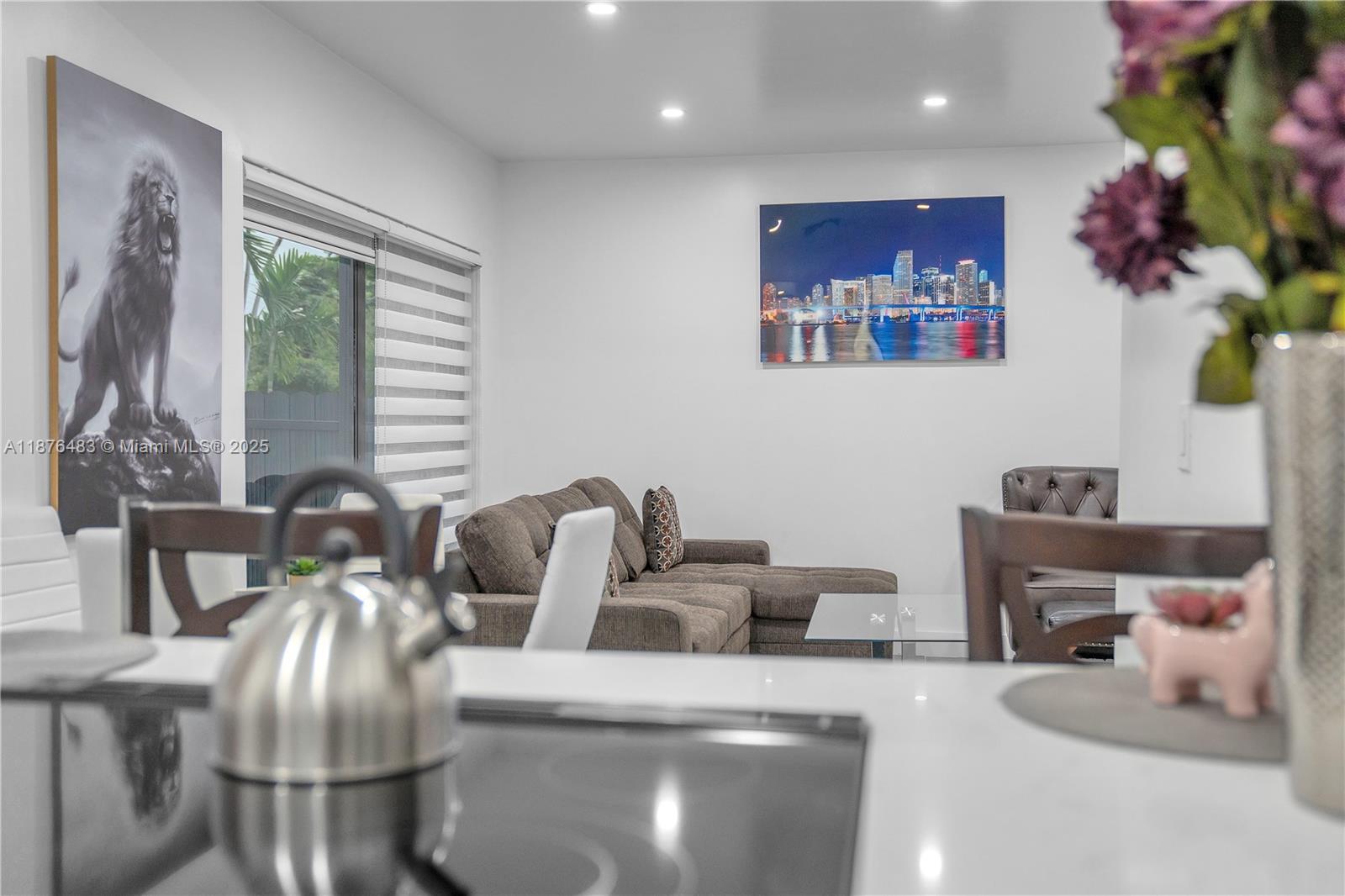 See details / 1460 sq. ft. $ 2025-09-10 0 Photo