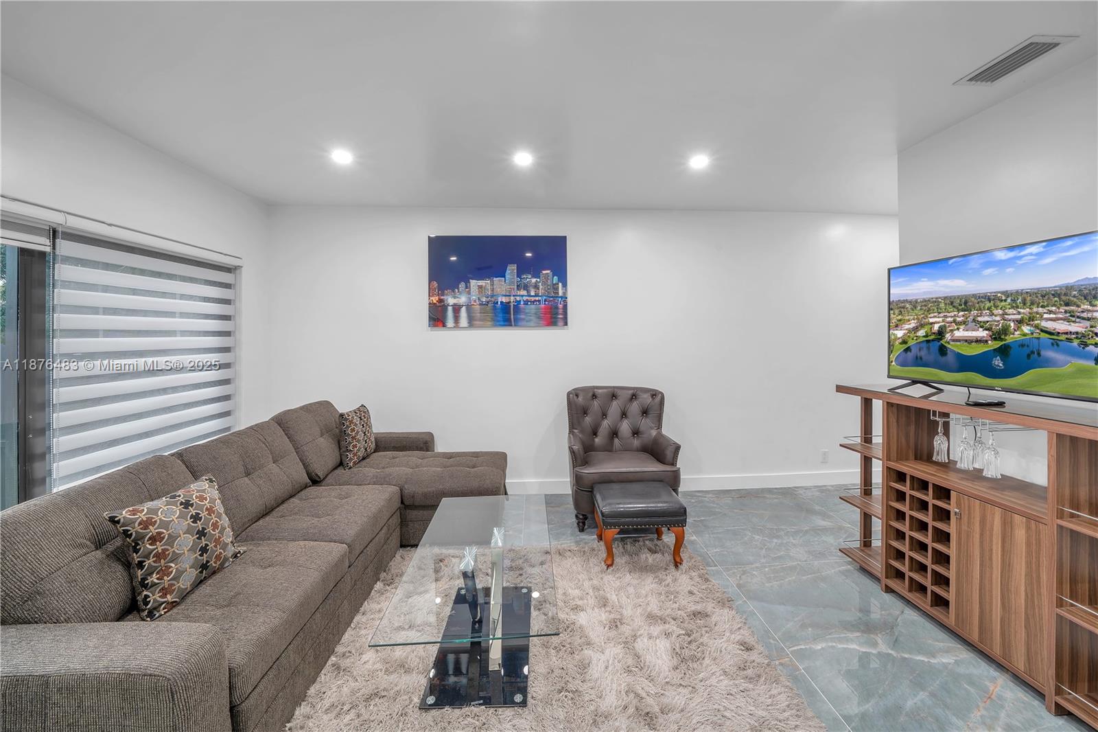 See details / 1460 sq. ft. $ 2025-09-10 0 Photo