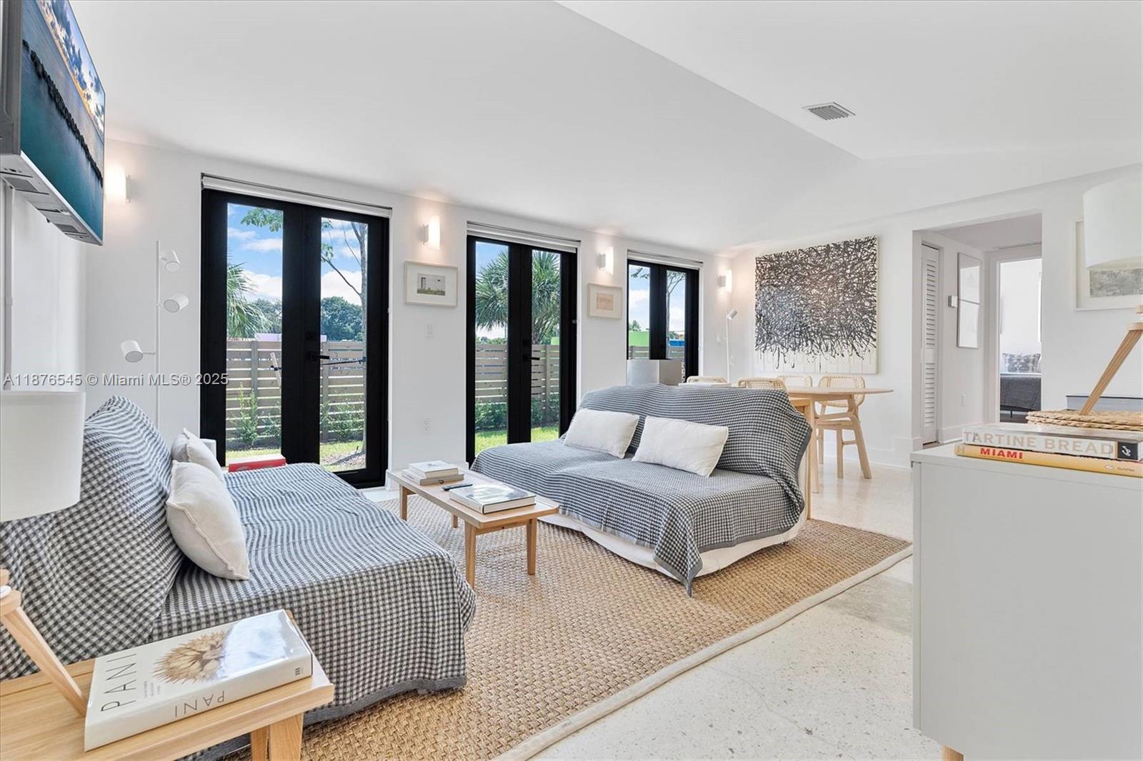   /  5750 sq. ft. $ 2025-09-11 0 Photo