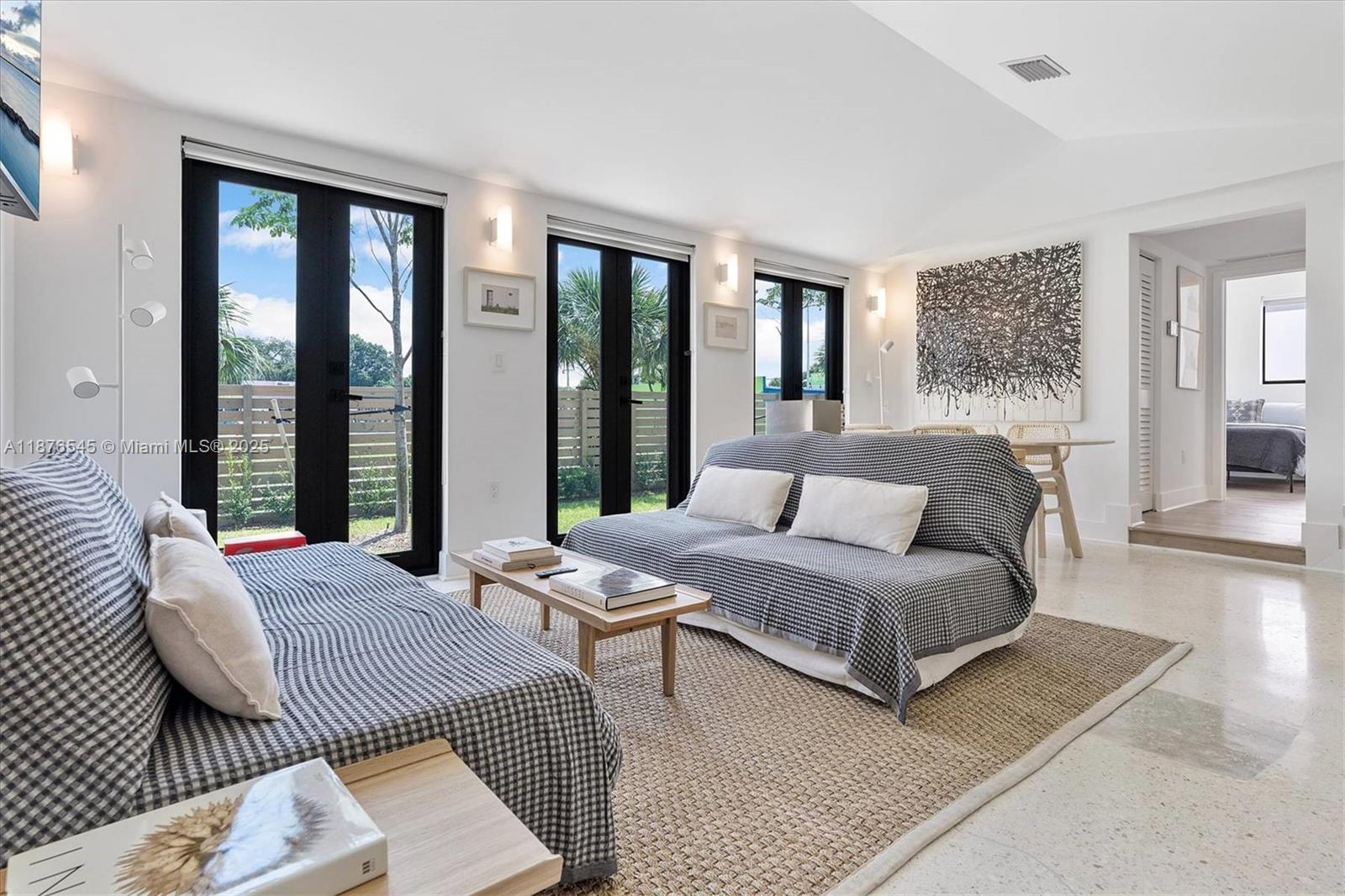   /  5750 sq. ft. $ 2025-09-11 0 Photo