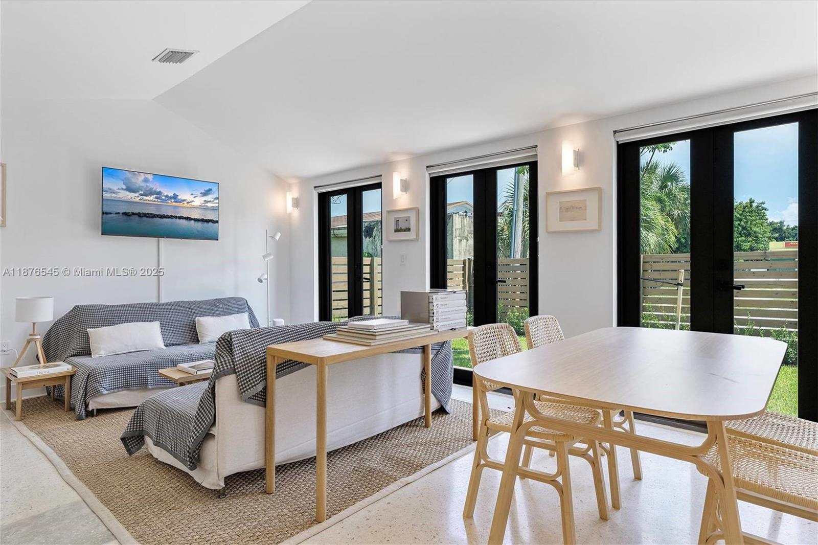   /  5750 sq. ft. $ 2025-09-11 0 Photo