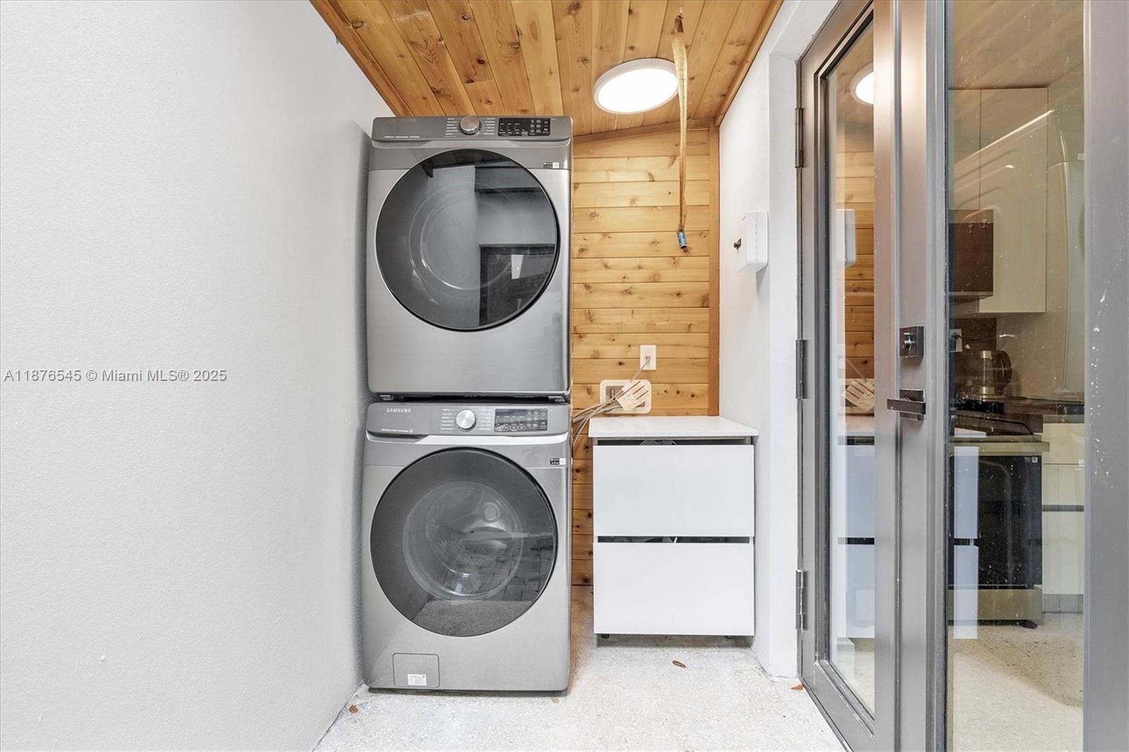  /  5750 sq. ft. $ 2025-09-11 0 Photo