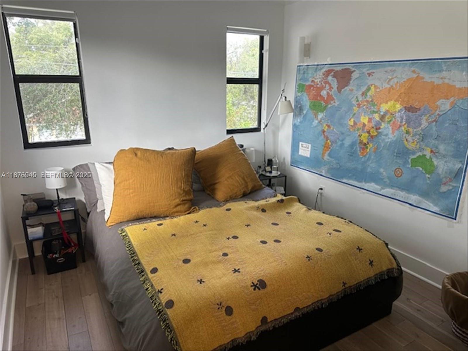   /  2600 кв.футов $ 2025-12-31 0 Фото