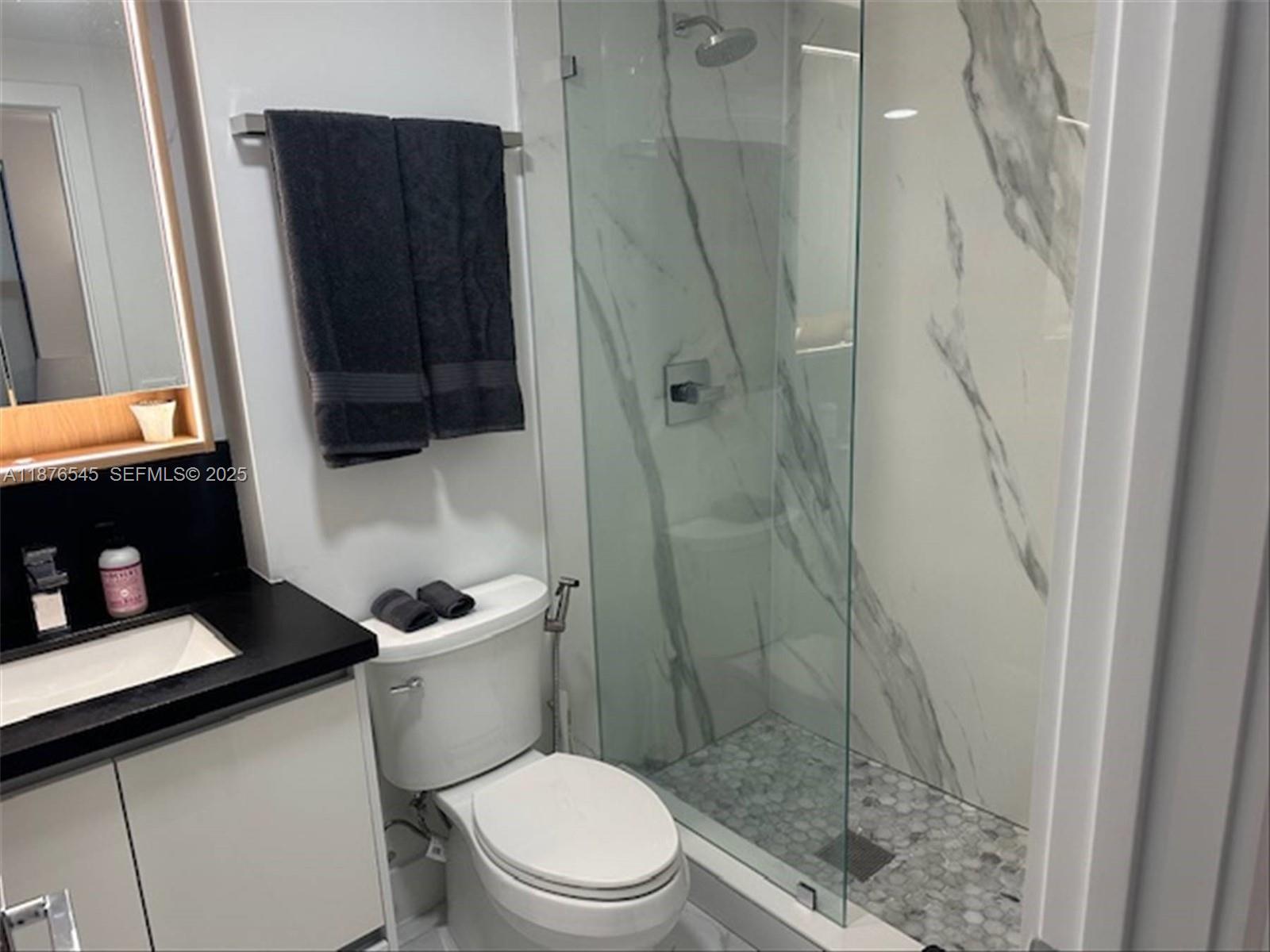   /  2600 кв.футов $ 2025-12-31 0 Фото