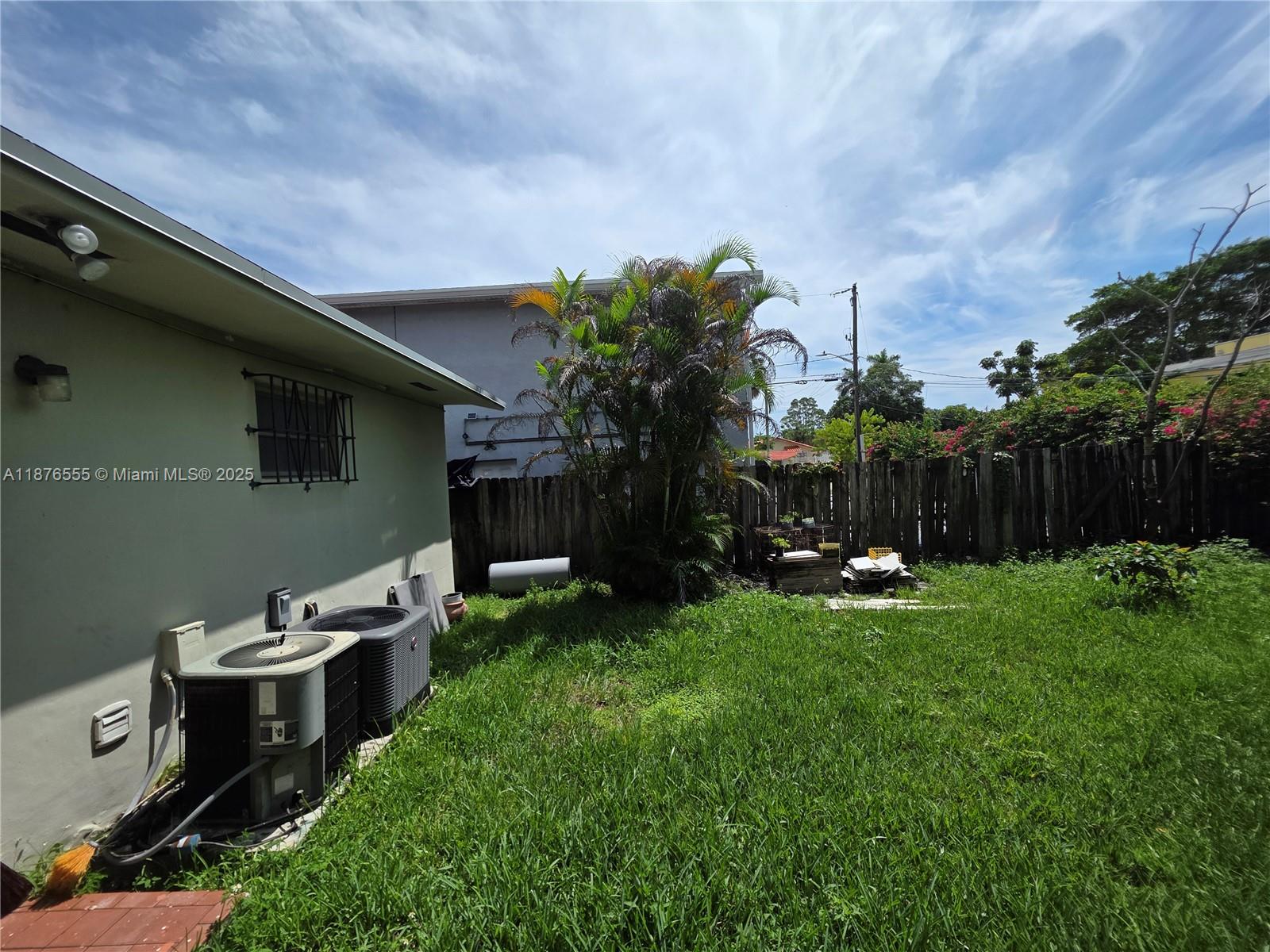 See details / 2388 sq. ft. $ 2025-09-11 0 Photo