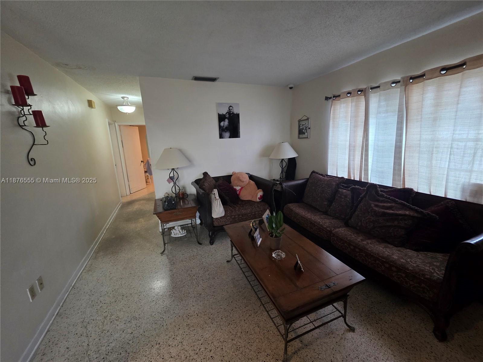 See details / 2388 sq. ft. $ 2025-09-11 0 Photo
