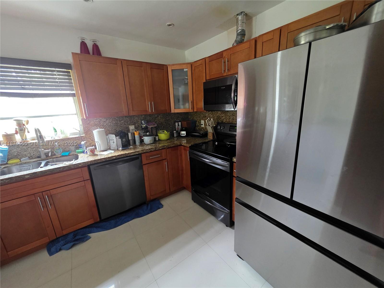 See details / 2388 sq. ft. $ 2025-09-11 0 Photo