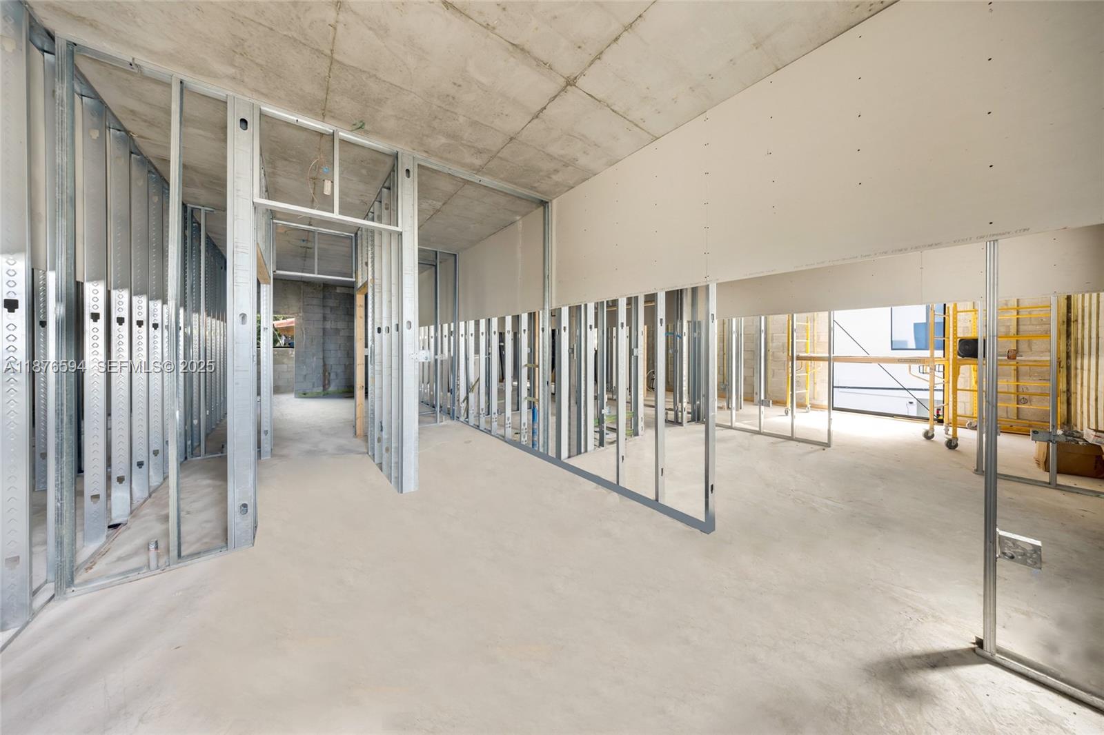   /   sq. ft. $ 2025-09-11 0 foto