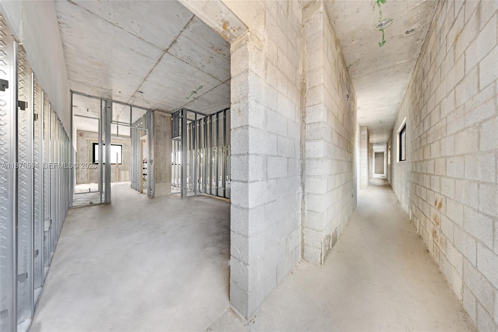   /   sq. ft. $ 2025-09-11 0 foto