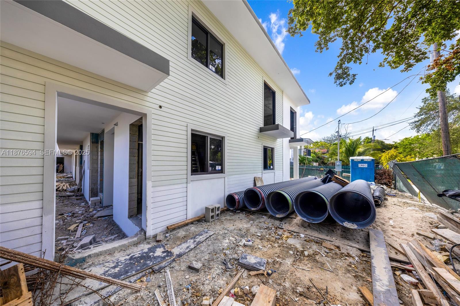   /   sq. ft. $ 2025-09-11 0 foto