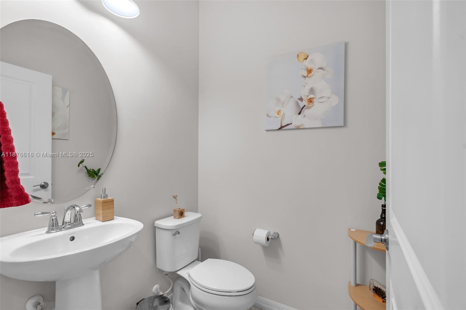 See details 4754 3 / 3 1769 sq. ft. $ 2025-09-11 0 Photo