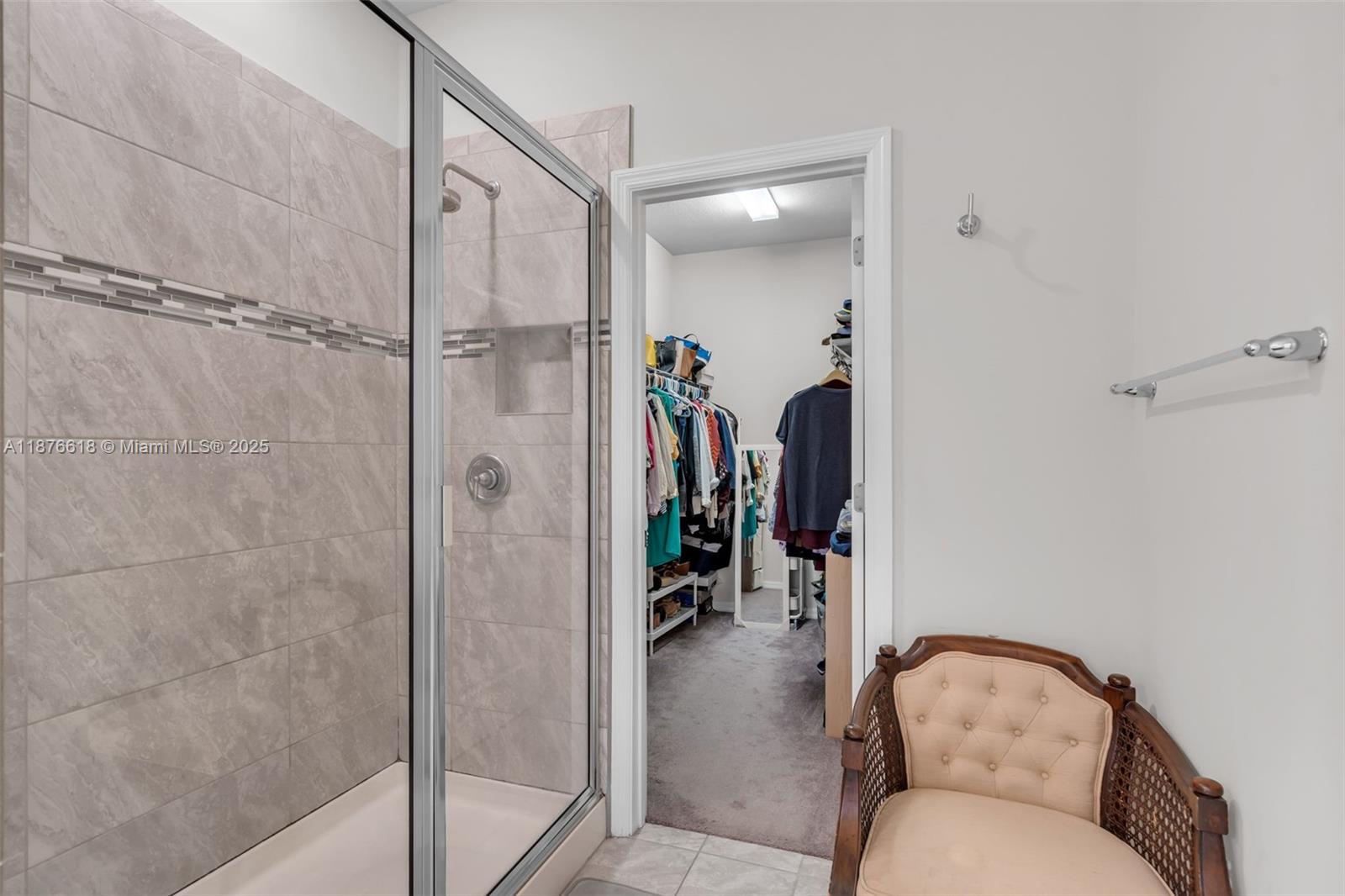See details 4754 3 / 3 1769 sq. ft. $ 2025-09-11 0 Photo