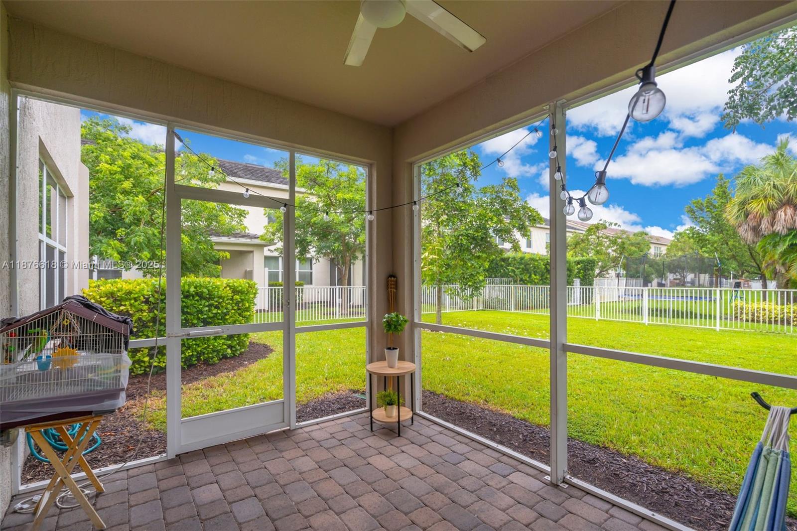 See details 4754 3 / 3 1769 sq. ft. $ 2025-09-11 0 Photo