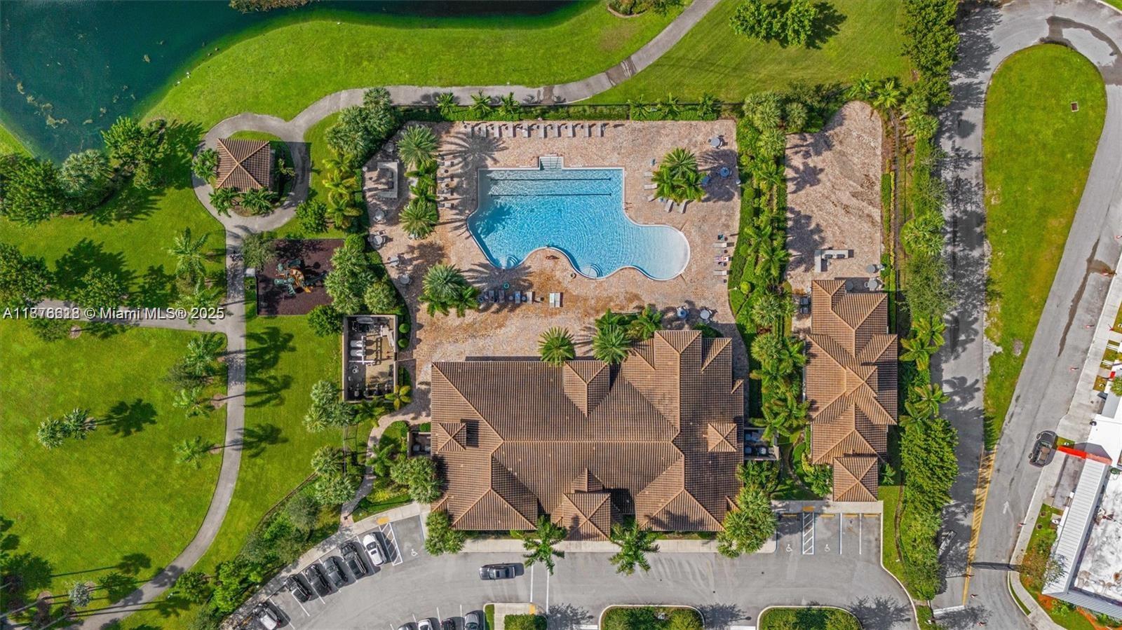 See details 4754 3 / 3 1769 sq. ft. $ 2025-09-11 0 Photo