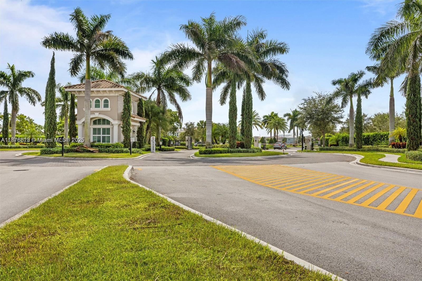 See details 4754 3 / 3 1769 sq. ft. $ 2025-09-11 0 Photo