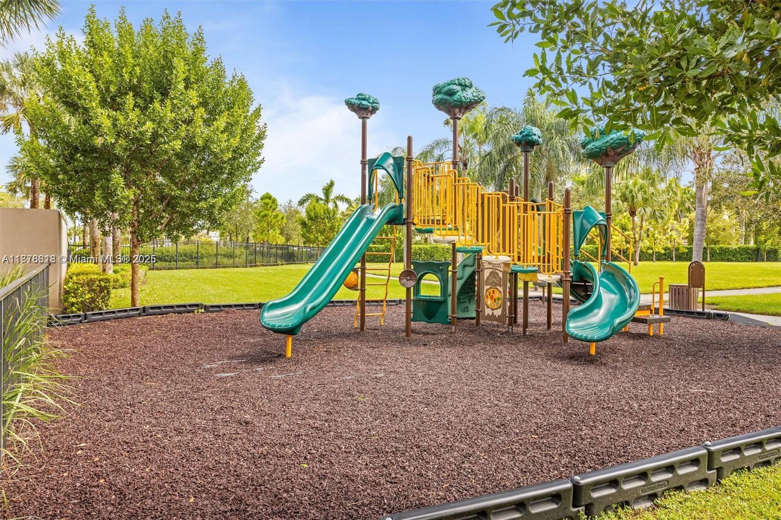 See details 4754 3 / 3 1769 sq. ft. $ 2025-09-11 0 Photo