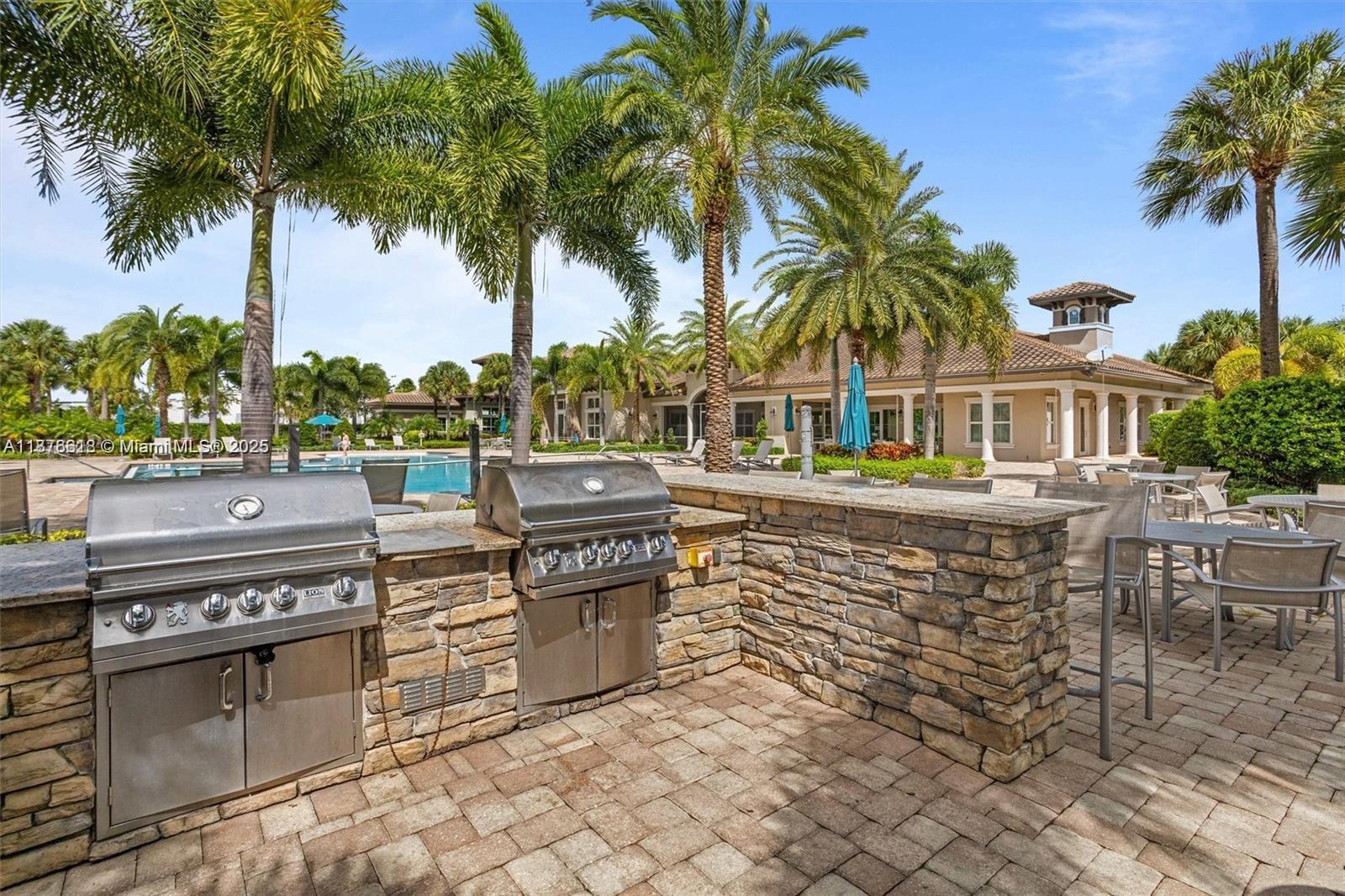 See details 4754 3 / 3 1769 sq. ft. $ 2025-09-11 0 Photo