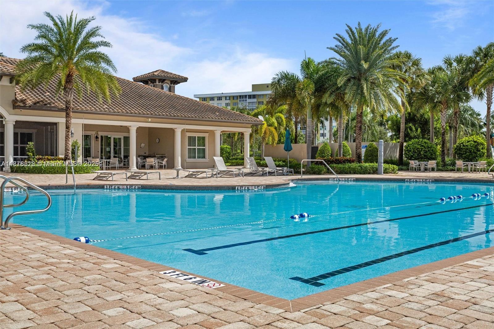 See details 4754 3 / 3 1769 sq. ft. $ 2025-09-11 0 Photo