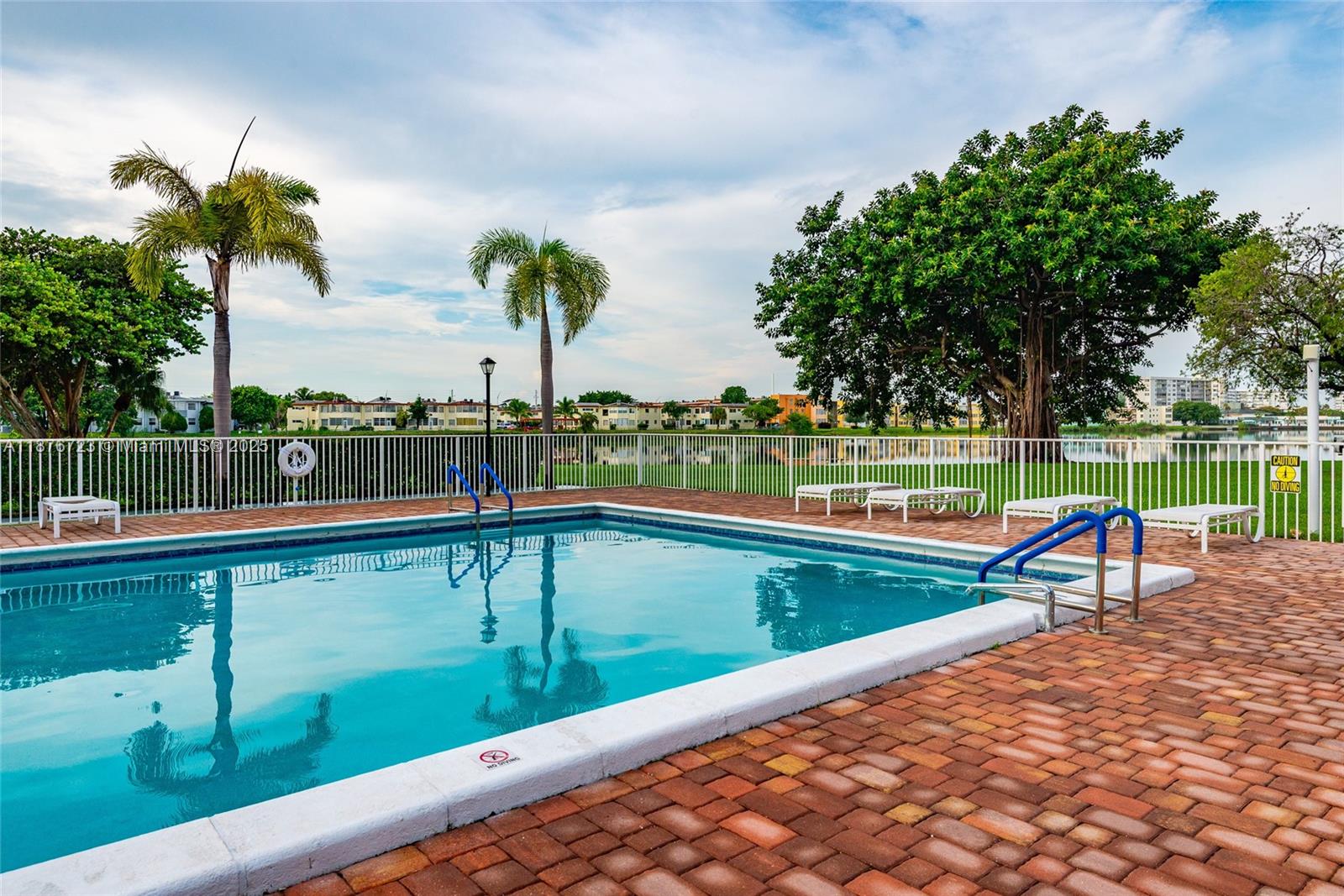 708-2 1 / 2 1036 sq. ft. $ 2025-09-11 0 Photo