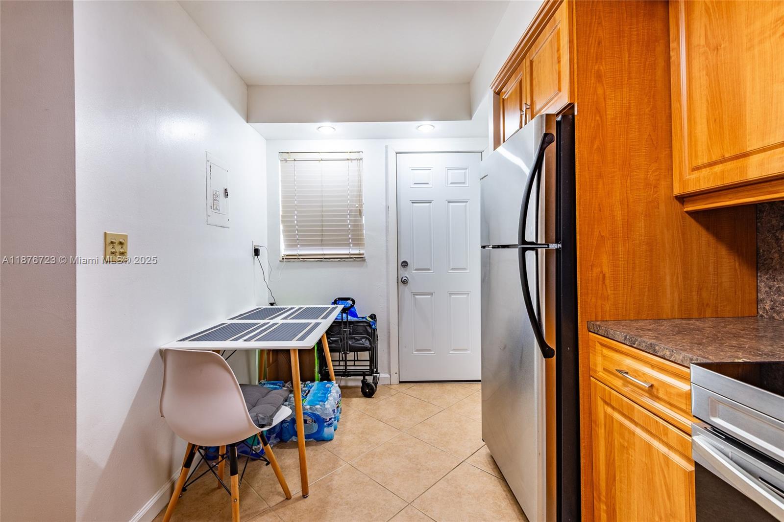 708-2 1 / 2 1036 sq. ft. $ 2025-09-11 0 Photo