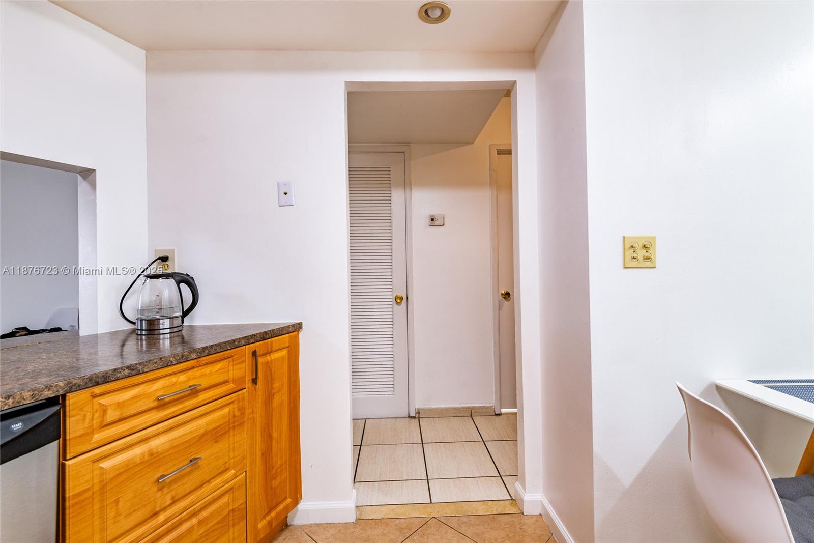 708-2 1 / 2 1036 sq. ft. $ 2025-09-11 0 Photo