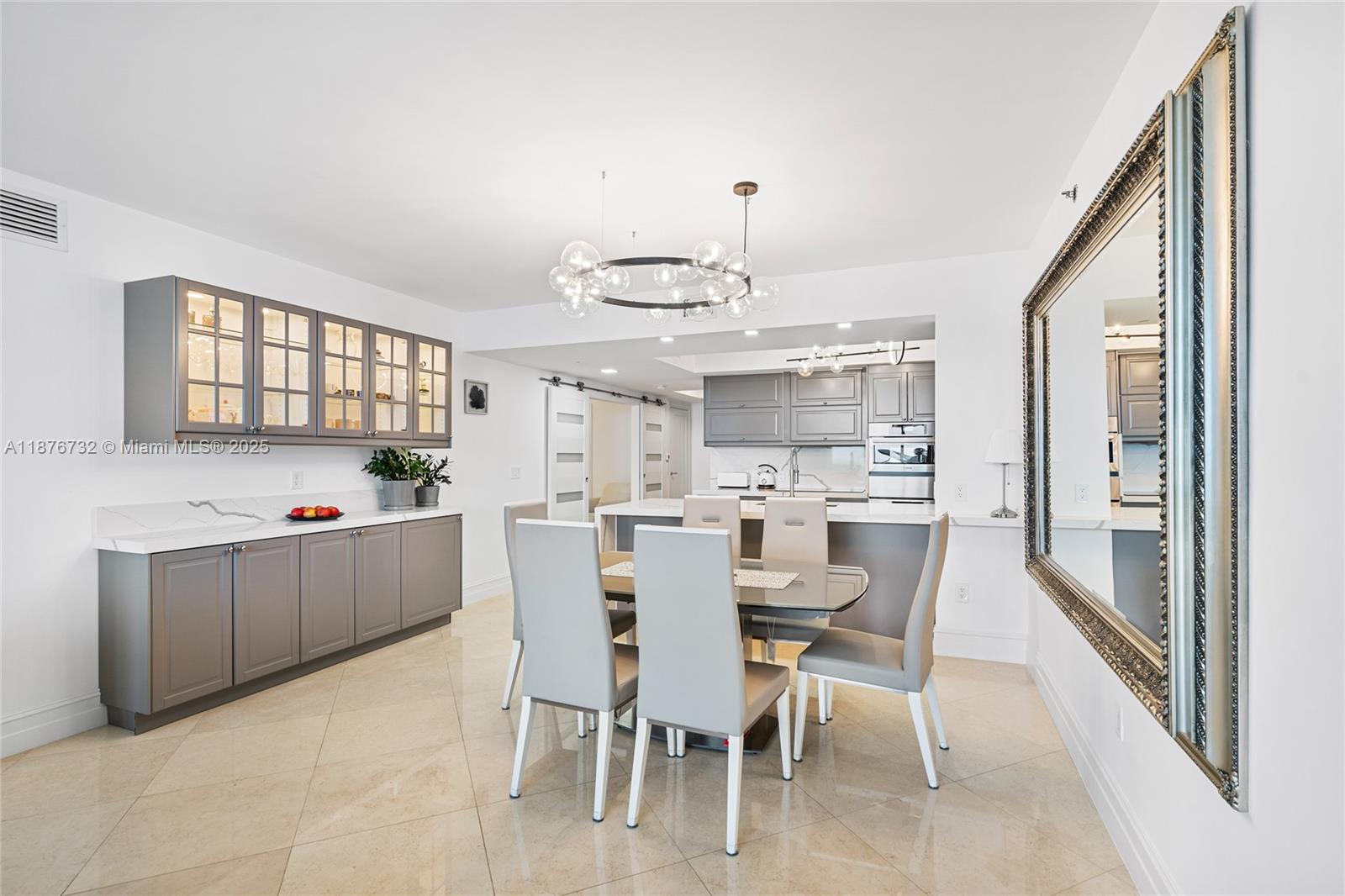 4304 3 / 3 1675 sq. ft. $ 2025-09-11 0 Photo