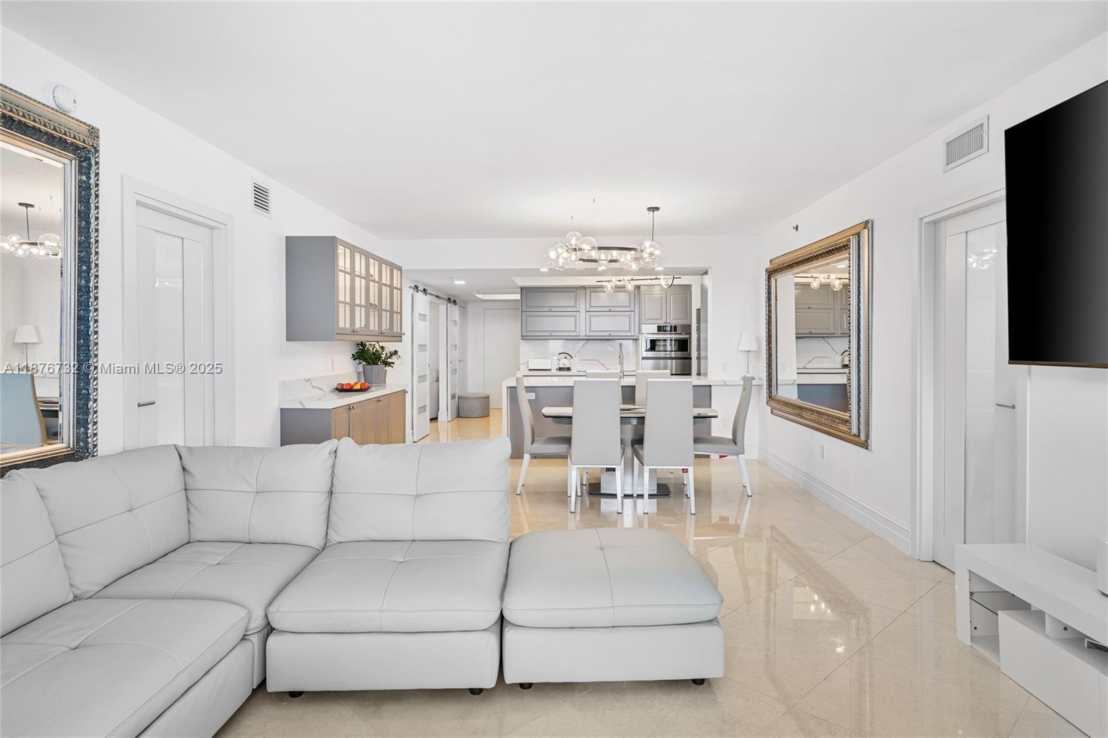 4304 3 / 3 1675 sq. ft. $ 2025-09-11 0 Photo