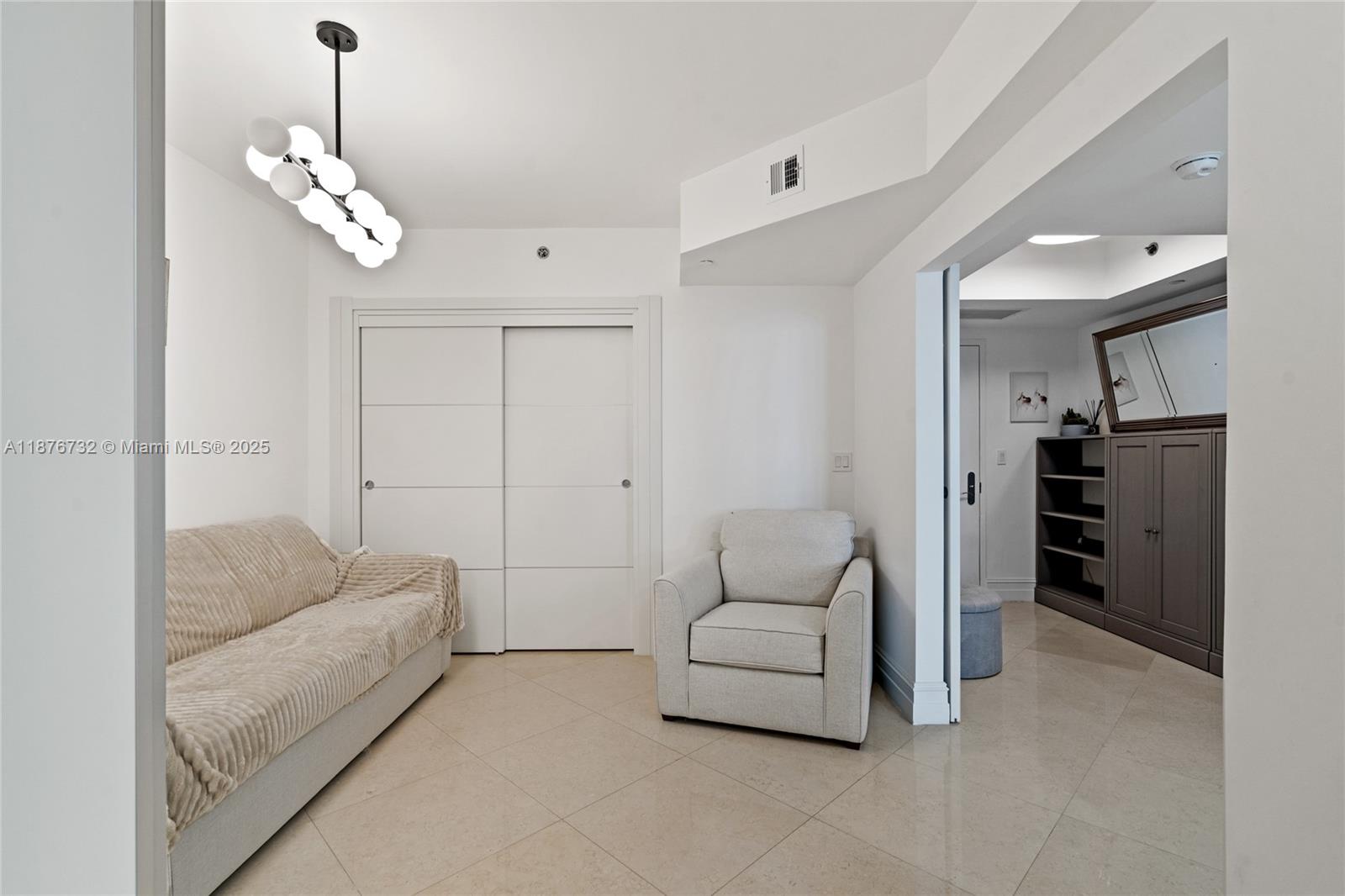 4304 3 / 3 1675 sq. ft. $ 2025-09-11 0 Photo
